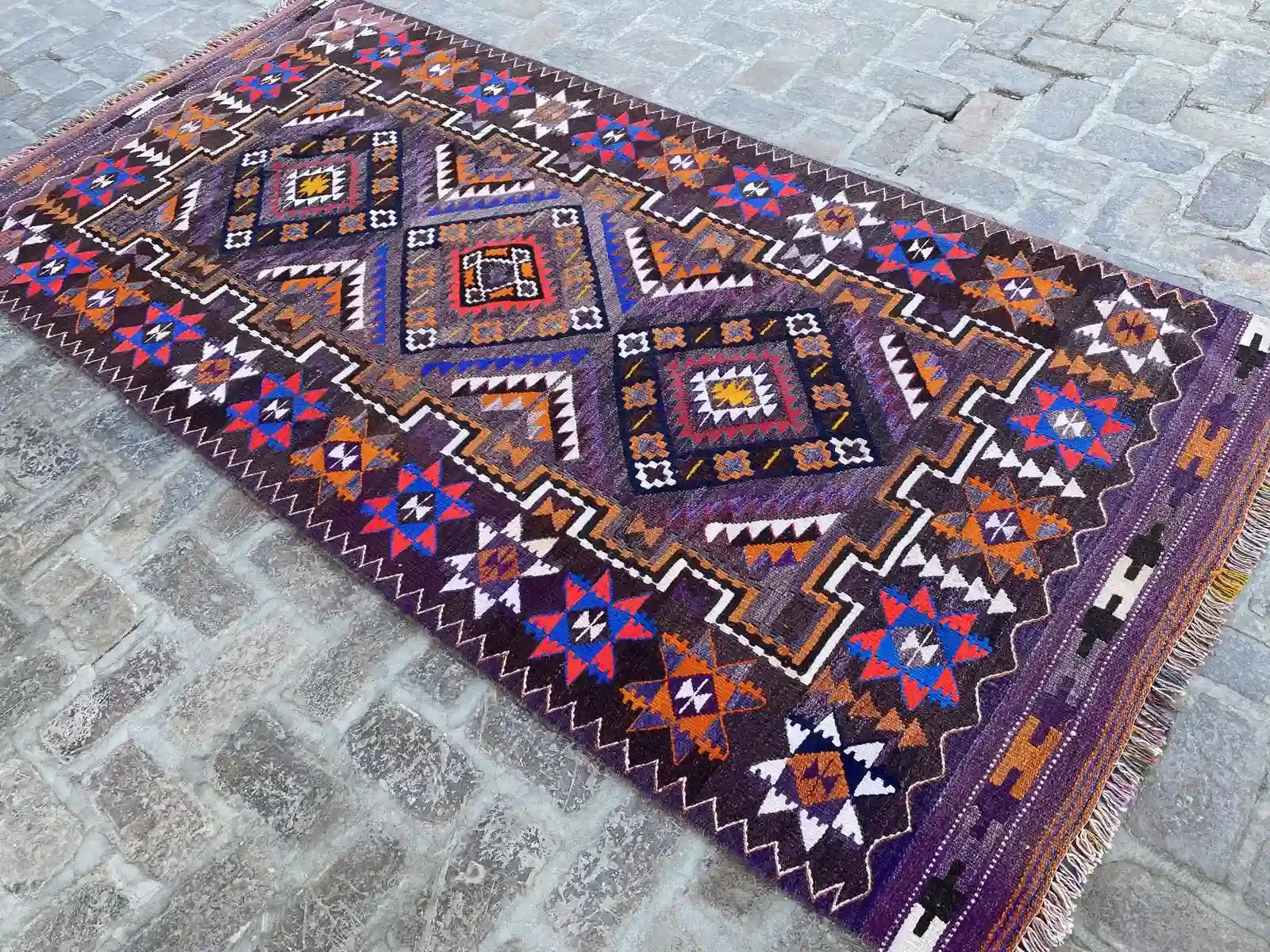 Beautiful 4'6 x 9'4 Afghan Kilim Rug - Vibrant Tribal Patterns
