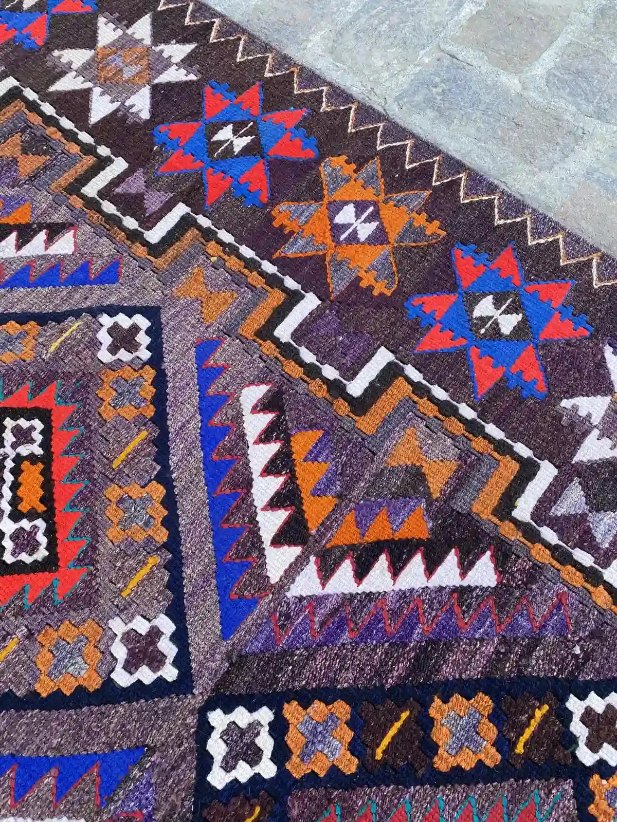 Beautiful 4'6 x 9'4 Afghan Kilim Rug - Vibrant Tribal Patterns