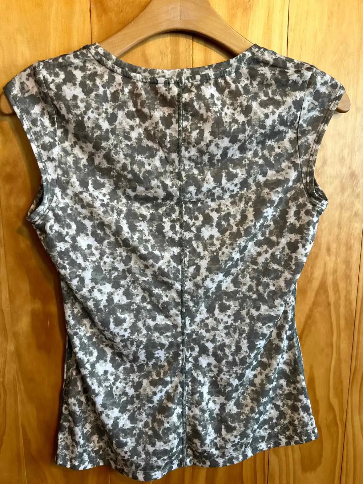 Size Medium The North Face Camo Women's Tank Top